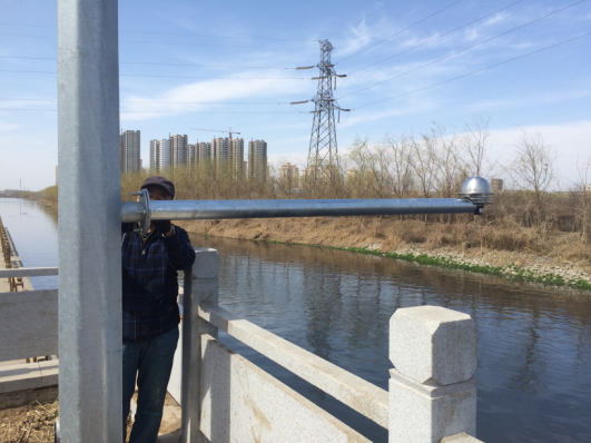 超聲波液位計(jì)現(xiàn)場(chǎng)安裝圖2 超聲波液位計(jì)現(xiàn)場(chǎng)安裝圖2