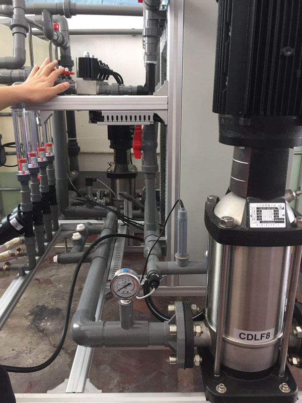 米科儀表在水肥機設(shè)備上的應(yīng)用 米科儀表在水肥機設(shè)備上的應(yīng)用