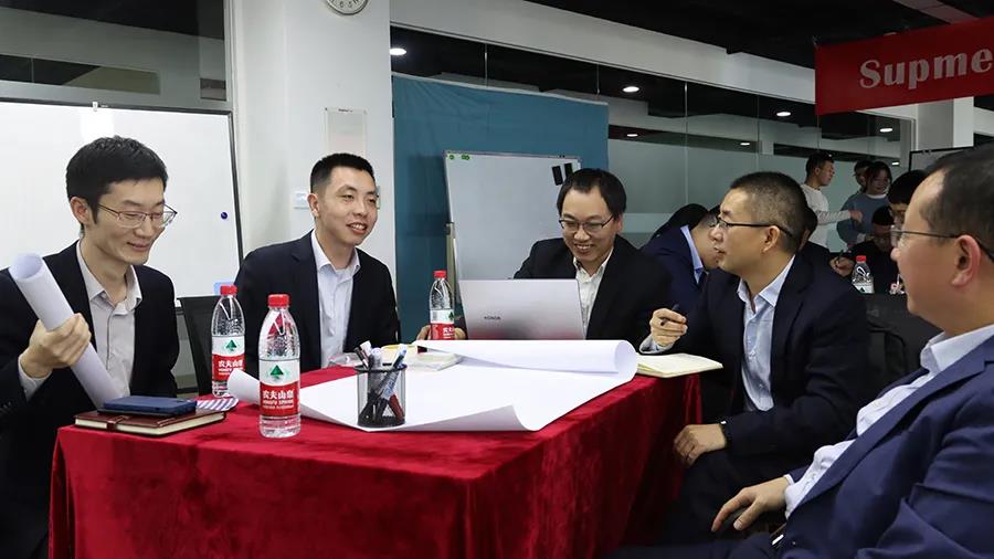 小隊(duì)內(nèi)部討論1 小隊(duì)內(nèi)部討論1